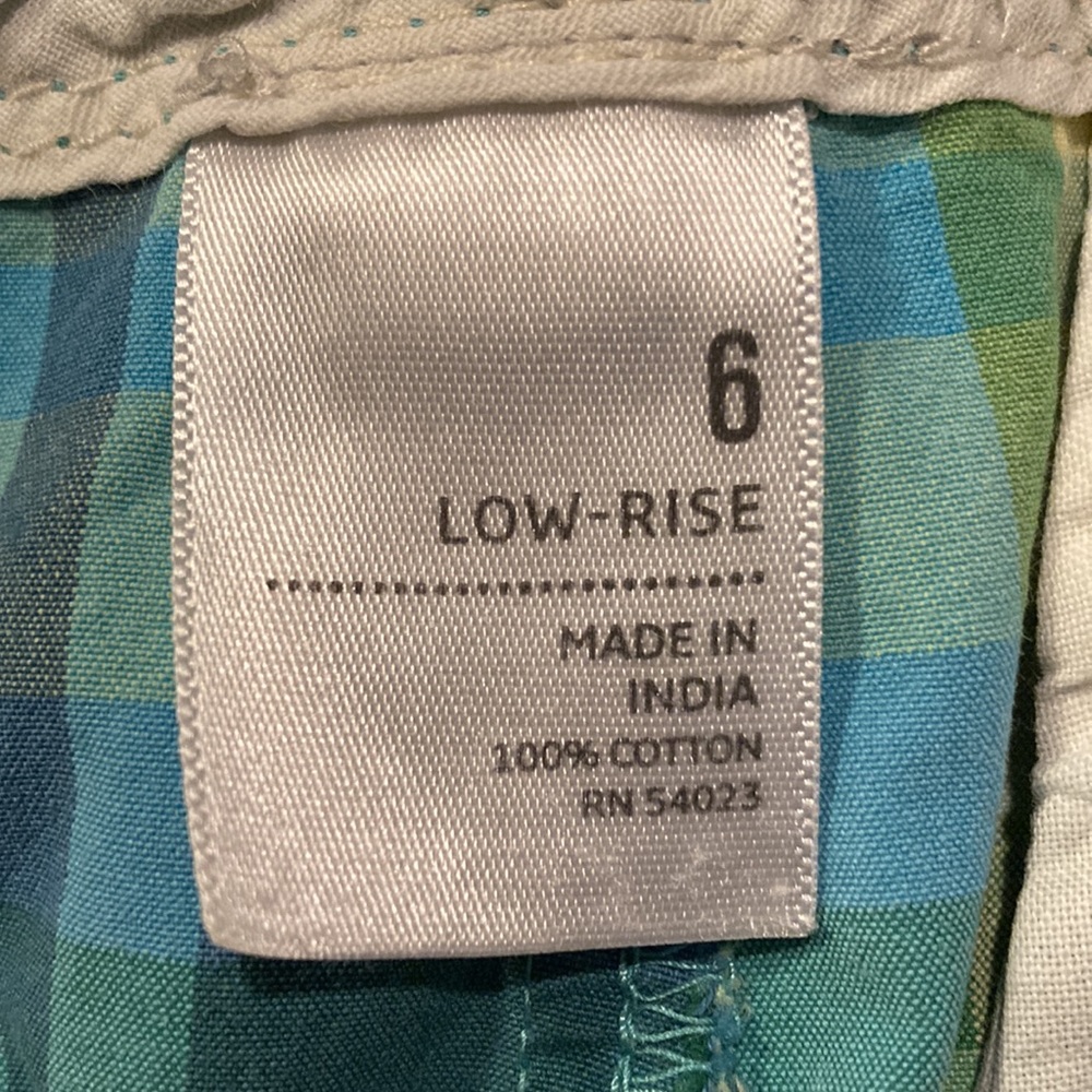Old Navy Low Rise Blue and Yellow Plaid Shorts Size 6 - Picture 9 of 10